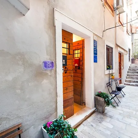 Loreto Lya Sea View Apartment