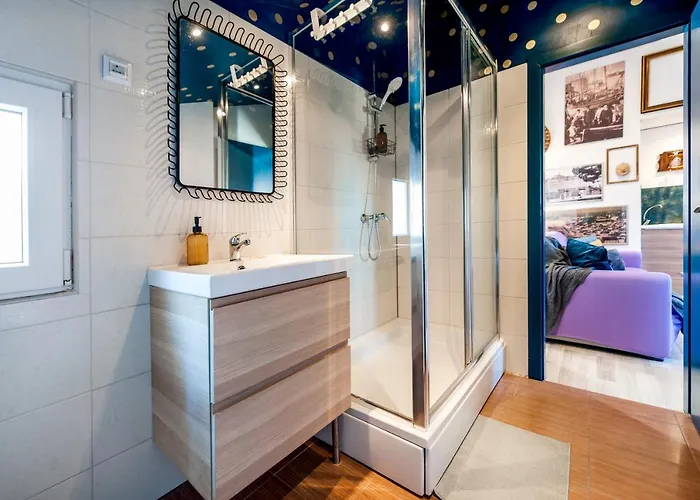 Loreto Lya Sea View * Ρόβινι