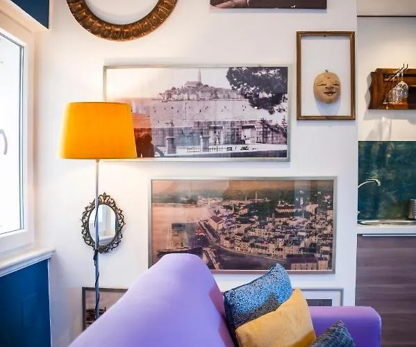 Loreto Lya Sea View * Ρόβινι